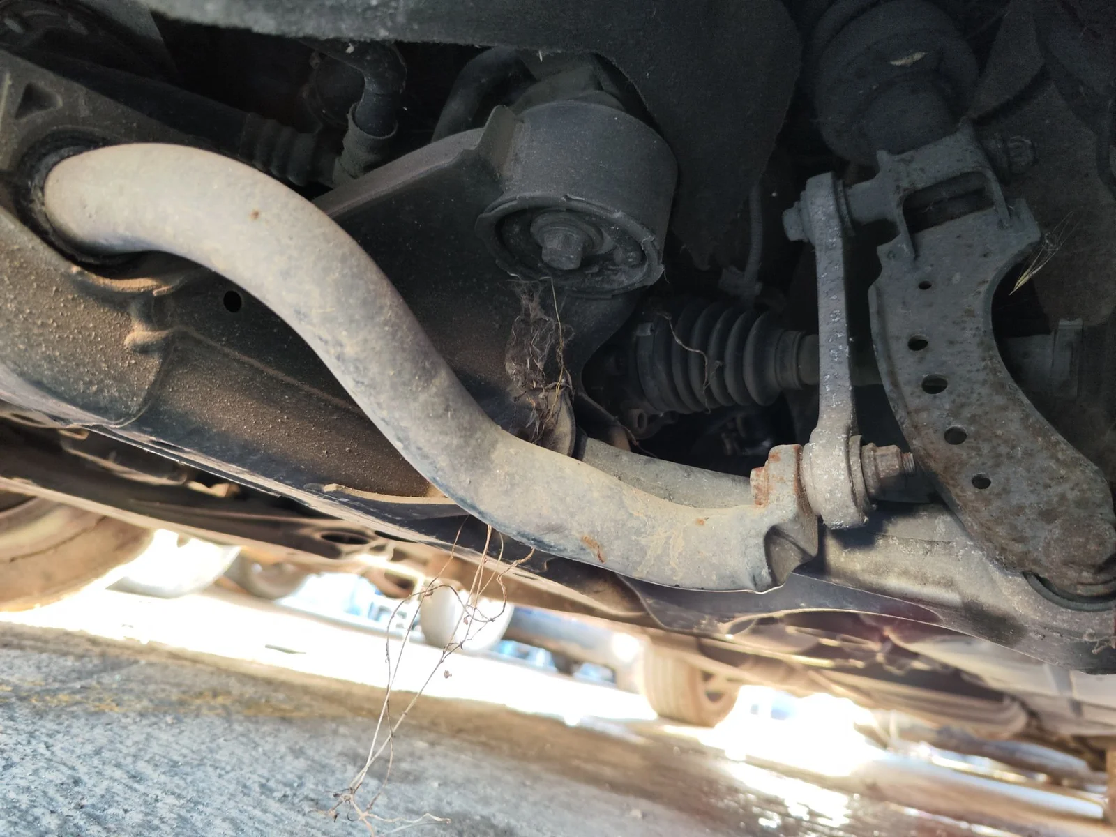Foto de EJE DELANTERO / CUNA MOTOR AUDI Q7 (4L) 3.0 V6 24V TDI (233 CV / 171 KW)