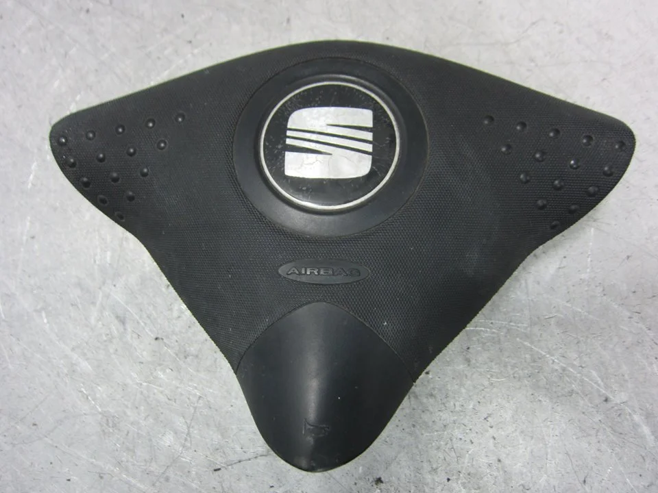 Foto de AIRBAG DELANTERO IZQUIERDO SEAT CORDOBA BERLINA (6K2) 1.4 (60 CV / 44 KW) referencia 6K0880201B