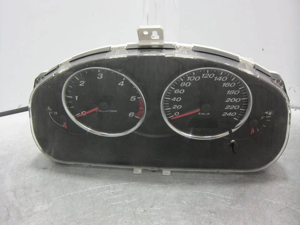 Foto de CUADRO INSTRUMENTOS MAZDA 6 BERLINA (GG) 2.0 CAT (141 CV / 104 KW) referencia JGGJ6WC