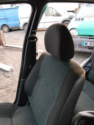 Foto de CINTURON SEGURIDAD DELANTERO DERECHO PEUGEOT 106 (S2) 1.1  (60 CV / 44 KW)