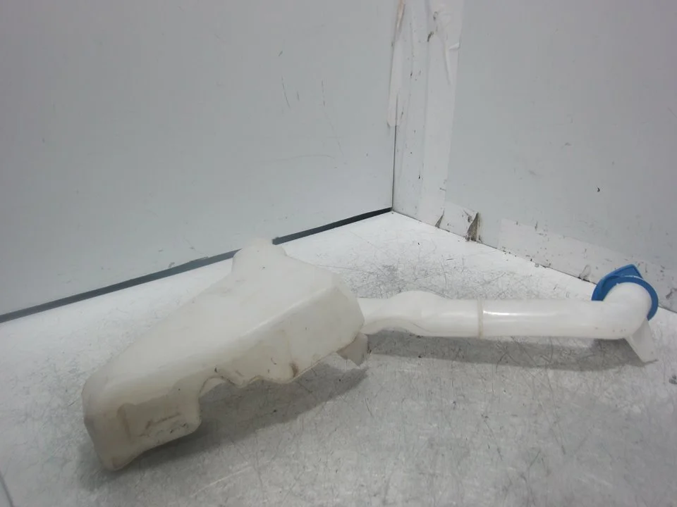 Foto de DEPOSITO LIMPIA SEAT IBIZA SC (6J1) referencia 6Q0955453N
