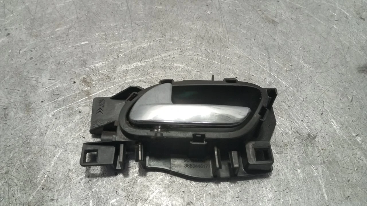 Foto de MANETA INTERIOR DELANTERA IZQUIERDA PEUGEOT 5008 1.6 HDi FAP (112 CV / 82 KW) referencia 9683446177