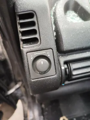 Foto de MANDO RETROVISOR LAND ROVER FREELANDER (LN) 2.0 Td4 CAT (109 CV / 80 KW)