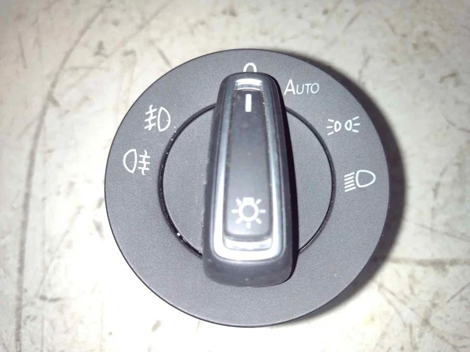 Foto de MANDO LUCES VOLKSWAGEN GOLF VII (5G1/BE1) 2.0 TDI (184 CV / 135 KW) referencia 5G0941431BD