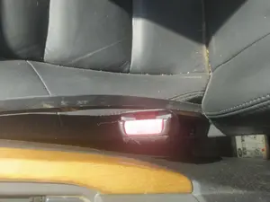Foto de ENGANCHE CINTURON DELANTERO DERECHO LAND ROVER RANGE ROVER SPORT 4.4 V8 CAT (299 CV / 220 KW)