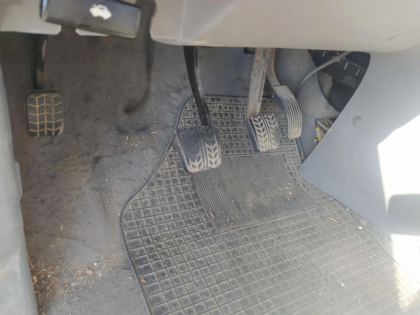 Foto de PEDAL FRENO KIA CARNIVAL II (FL) 2.9 CRDi CAT (144 CV / 106 KW)
