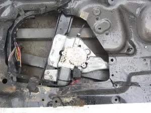 Foto de ELEVALUNAS DELANTERO DERECHO BMW SERIE 6 COUPE (E63) 4.4 V8 32V CAT (333 CV / 245 KW) foto 2