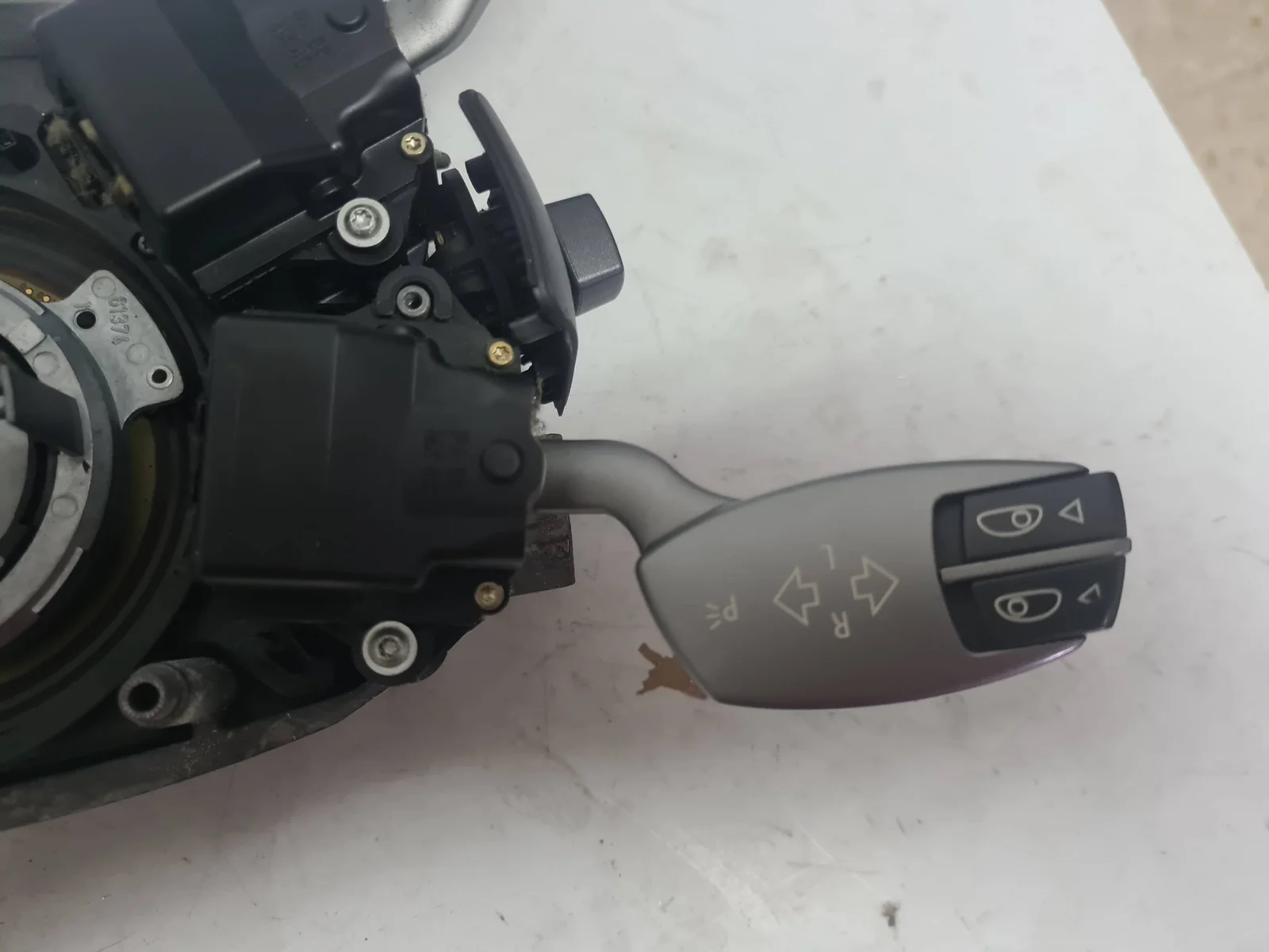 Foto de MANDO INTERMITENTES BMW SERIE 7 (E65/E66) 3.0 Turbodiesel CAT (231 CV / 170 KW) referencia 61316911525