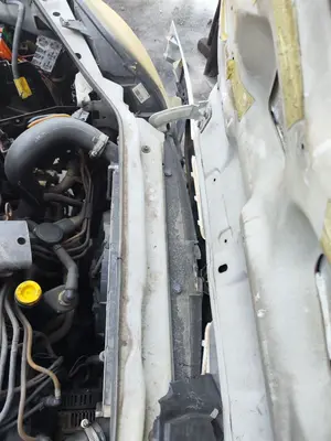 Foto de PANEL FRONTAL RENAULT KANGOO I (F/KC0) 1.9 dCi Diesel CAT (84 CV / 62 KW)