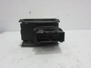 Foto de MANDO LUCES FORD FOCUS BERLINA (CAP) 1.6 16V CAT (101 CV / 74 KW) referencia 7M5T13A024LA foto 3