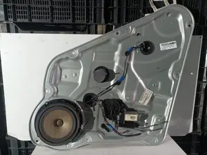 Foto de ELEVALUNAS TRASERO IZQUIERDO KIA CEED (ED) 1.6 CRDi CAT (116 CV / 85 KW) referencia 834701H020