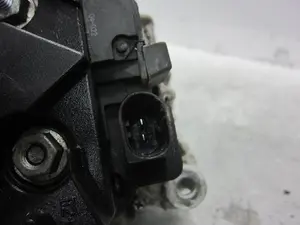 Foto de ALTERNADOR MERCEDES-BENZ CLASE C (BM 203) BERLINA referencia 0124515045 foto 3