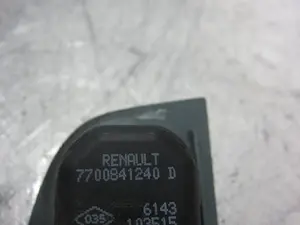 Foto de NO IDENTIFICADO RENAULT MEGANE I BERL./ BERL. CON PORTÓN (BA0) 1.4 (75 CV / 55 KW) referencia 7700841240D foto 2