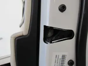 Foto de CERRADURA PUERTA DELANTERA DERECHA BMW SERIE 5 GRAN TURISMO (F07) 3.0 24V Turbo (306 CV / 225 KW) foto 2