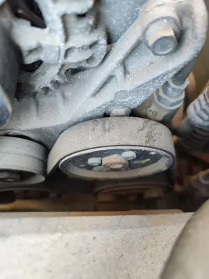 Foto de BOMBA DIRECCION RENAULT LAGUNA (B56) 2.0  (113 CV / 83 KW)
