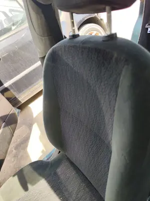 Foto de ASIENTO DELANTERO DERECHO FORD FOCUS BERLINA (CAK) 1.6 16V CAT (101 CV / 74 KW) foto 2
