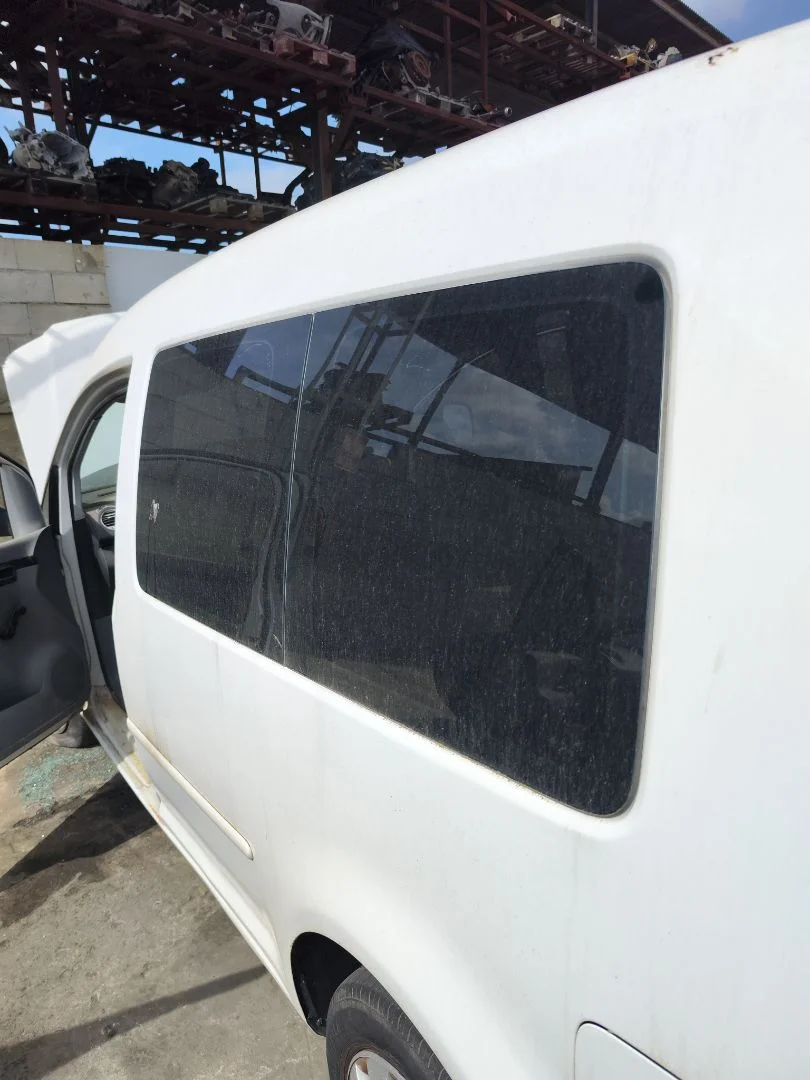 Foto de LUNA CUSTODIA TRASERA IZQUIERDA VOLKSWAGEN CADDY (2K)(02.2004) 1.9 TDI (BSU) (75 CV / 55 KW)
