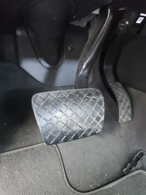 Foto de PEDAL FRENO AUDI Q5 FYG Híbrido 220 kW (2.0 Ltr. - 195 kW TFSI) (299 CV / 220 KW) referencia 8W1723140C