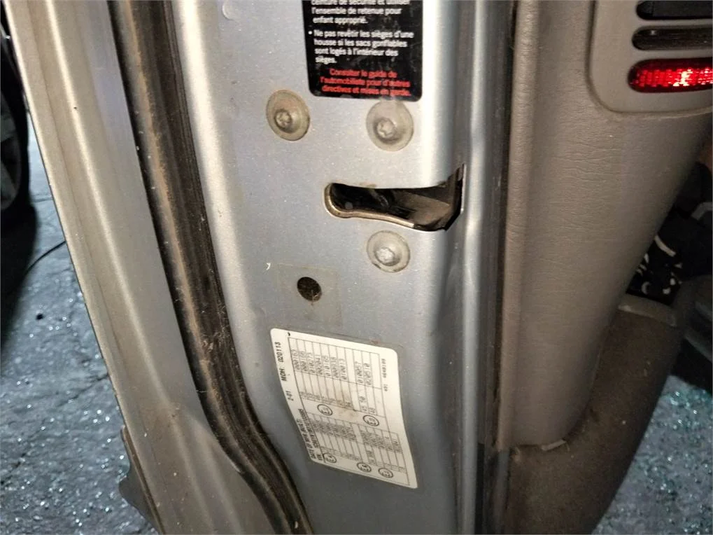 Foto de CERRADURA PUERTA DELANTERA IZQUIERDA CHRYSLER VOYAGER (RG)