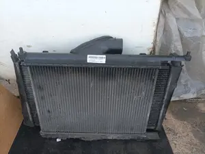 Foto de RADIADOR AGUA VOLVO V40 FAMILIAR 1.9 Diesel CAT (116 CV / 85 KW) referencia 8601969 foto 1