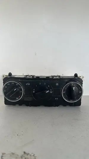 Foto de MANDO CALEFACCION / AIRE ACONDICIONADO MERCEDES-BENZ CLASE B (BM 245) referencia A1699000900