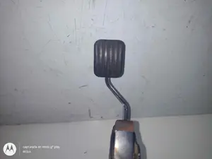 Foto de PEDAL FRENO MERCEDES-BENZ VITO KOMBI (639) referencia A6394201384 foto 1