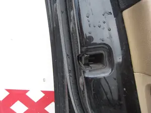 Foto de CERRADURA PUERTA DELANTERA IZQUIERDA VOLKSWAGEN PASSAT BERLINA (3C2) 2.0 TDI (140 CV / 103 KW) foto 2
