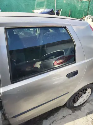Foto de LUNA TRASERA IZQUIERDA FIAT II PUNTO (188) BERLINA 1.2 CAT (60 CV / 44 KW)