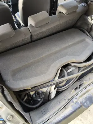 Foto de BANDEJA TRASERA RENAULT CLIO III 1.2 16V (75 CV / 55 KW)