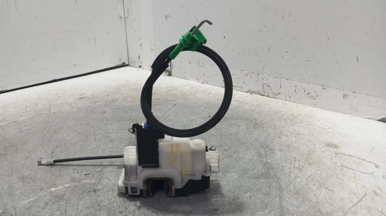 Foto de CERRADURA PUERTA DELANTERA IZQUIERDA FIAT III FIORINO (225) 1.3 16V JTD CAT (75 CV / 55 KW) referencia 1379538090