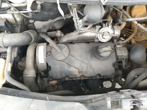 Foto de COMPRESOR AIRE ACONDICIONADO VOLKSWAGEN T5 TRANSPORTER FURGÓN/COMBI (7H) 1.9 TDI CAT (AXB) (105 CV / 77 KW)