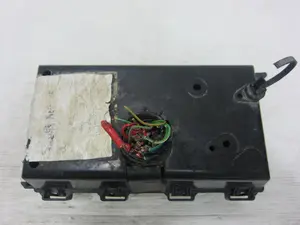 Foto de CAJA RELES / FUSIBLES FORD TOURNEO CONNECT (TC7) 1.8 TDCi CAT (75 CV / 55 KW) referencia 518899000 foto 4