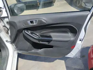 Foto de GUARNECIDO PUERTA DELANTERA DERECHA FORD FIESTA (CNN) 1.5 TDCi CAT (75 CV / 55 KW) referencia 1865824