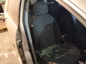 Foto de ASIENTO DELANTERO DERECHO MITSUBISHI GRANDIS (NA0W) foto 2