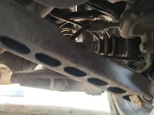 Foto de BRAZO SUSPENSION TRASERO IZQUIERDO BMW SERIE 1 BERLINA (E81/E87) 2.0 16V Diesel CAT (122 CV / 90 KW) referencia 33322406291