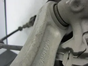 Foto de BRAZO SUSPENSION SUPERIOR TRASERO DERECHO PORSCHE CAYENNE (TIPO 92A) referencia 7L0505375A foto 2