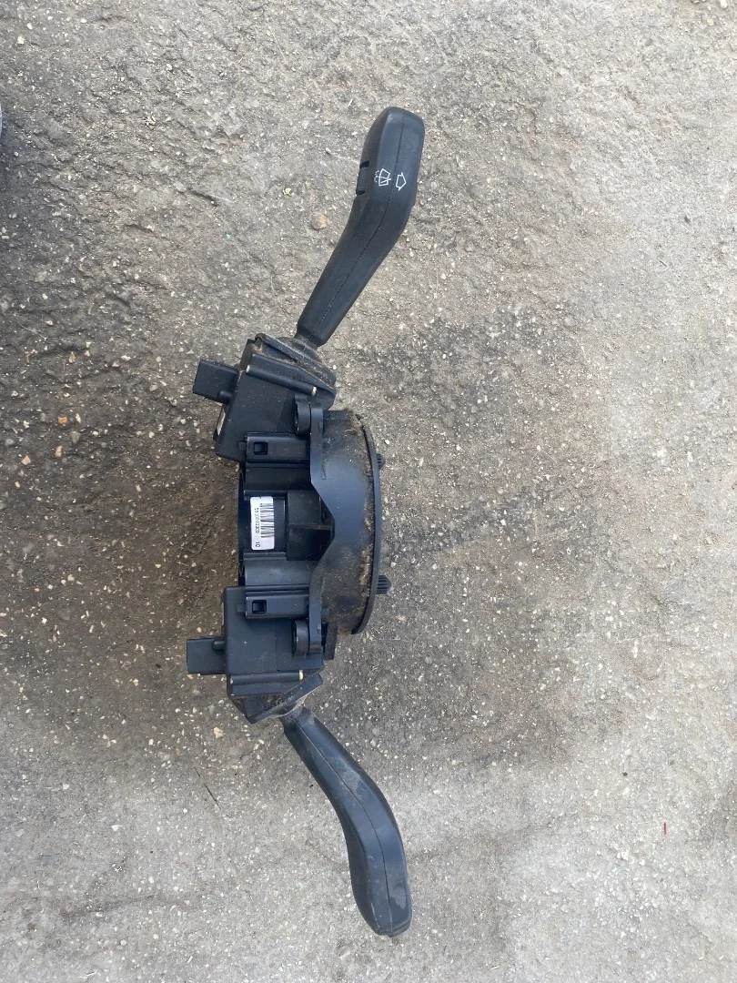 Foto de MANDO MULTIFUNCION BMW SERIE 3 BERLINA (E46) 1.9 CAT (118 CV / 87 KW) referencia 9910010309