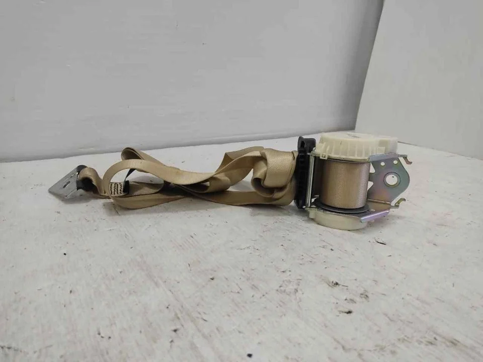 Foto de CINTURON SEGURIDAD TRASERO IZQUIERDO JAGUAR XF 2.7 V6 Diesel CAT (207 CV / 152 KW) referencia 8X23F611B69
