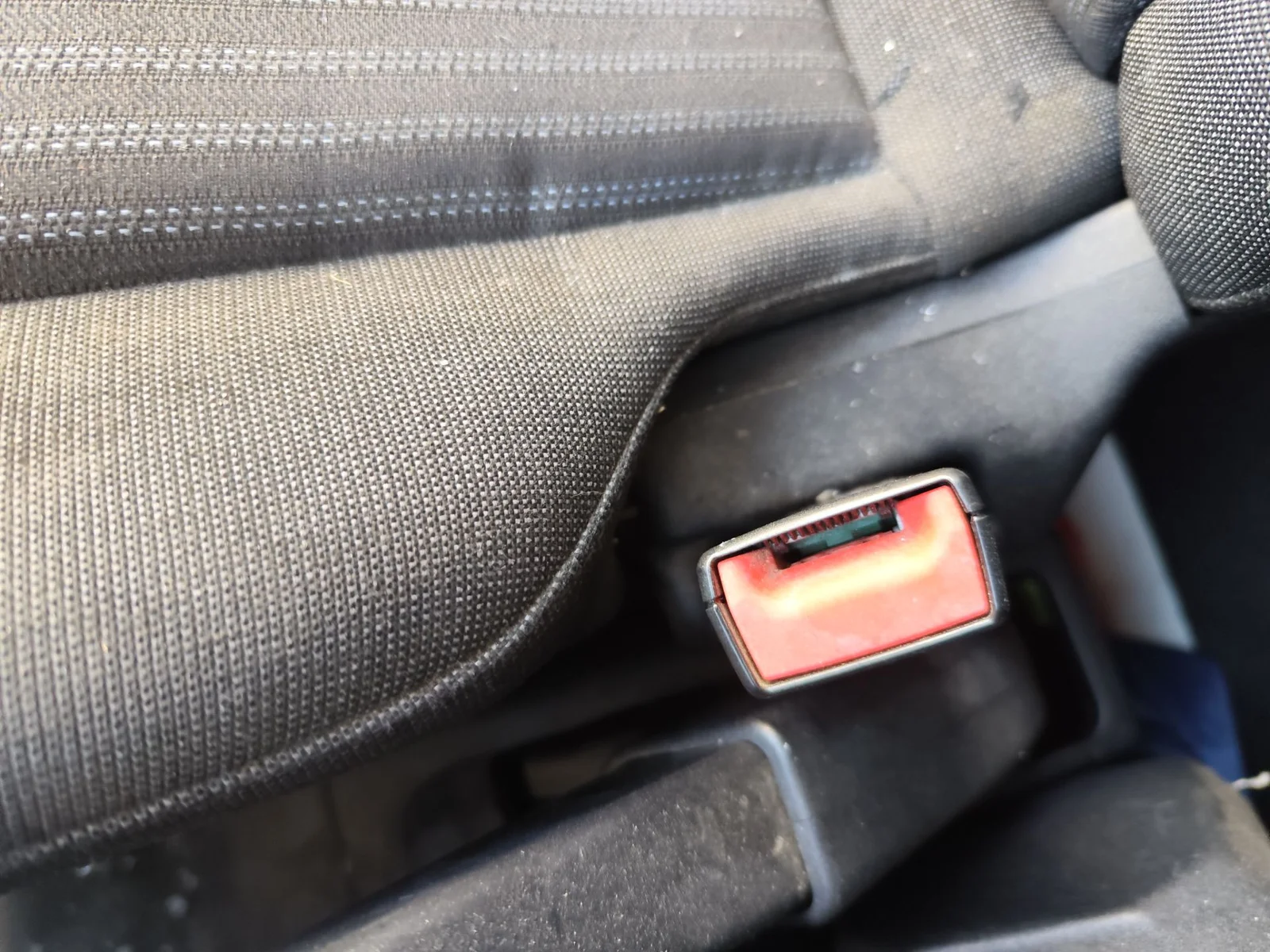 Foto de PRETENSOR AIRBAG DERECHO FORD TRANSIT CHASIS CABINA (TTG) 2.0 TDCi CAT (170 CV / 125 KW)
