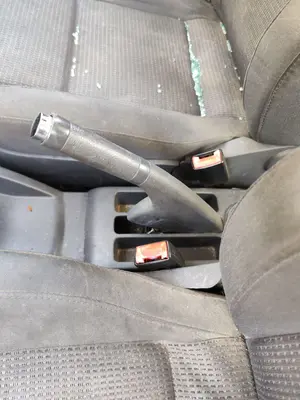 Foto de PALANCA FRENO VOLKSWAGEN POLO IV (9N1) 1.4 16V (75 CV / 55 KW) referencia 6Q0711303AF