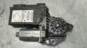 Foto de MOTOR ELEVALUNAS TRASERO DERECHO AUDI A4 BERLINA (8E) 1.9 TDI (131 CV / 96 KW) referencia 8E0959802