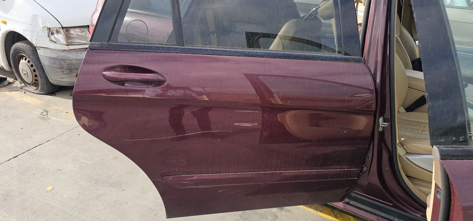 Foto de PUERTA TRASERA DERECHA MERCEDES-BENZ CLASE R (BM 251) 3.0 CDI CAT (224 CV / 165 KW) referencia A2517301205
