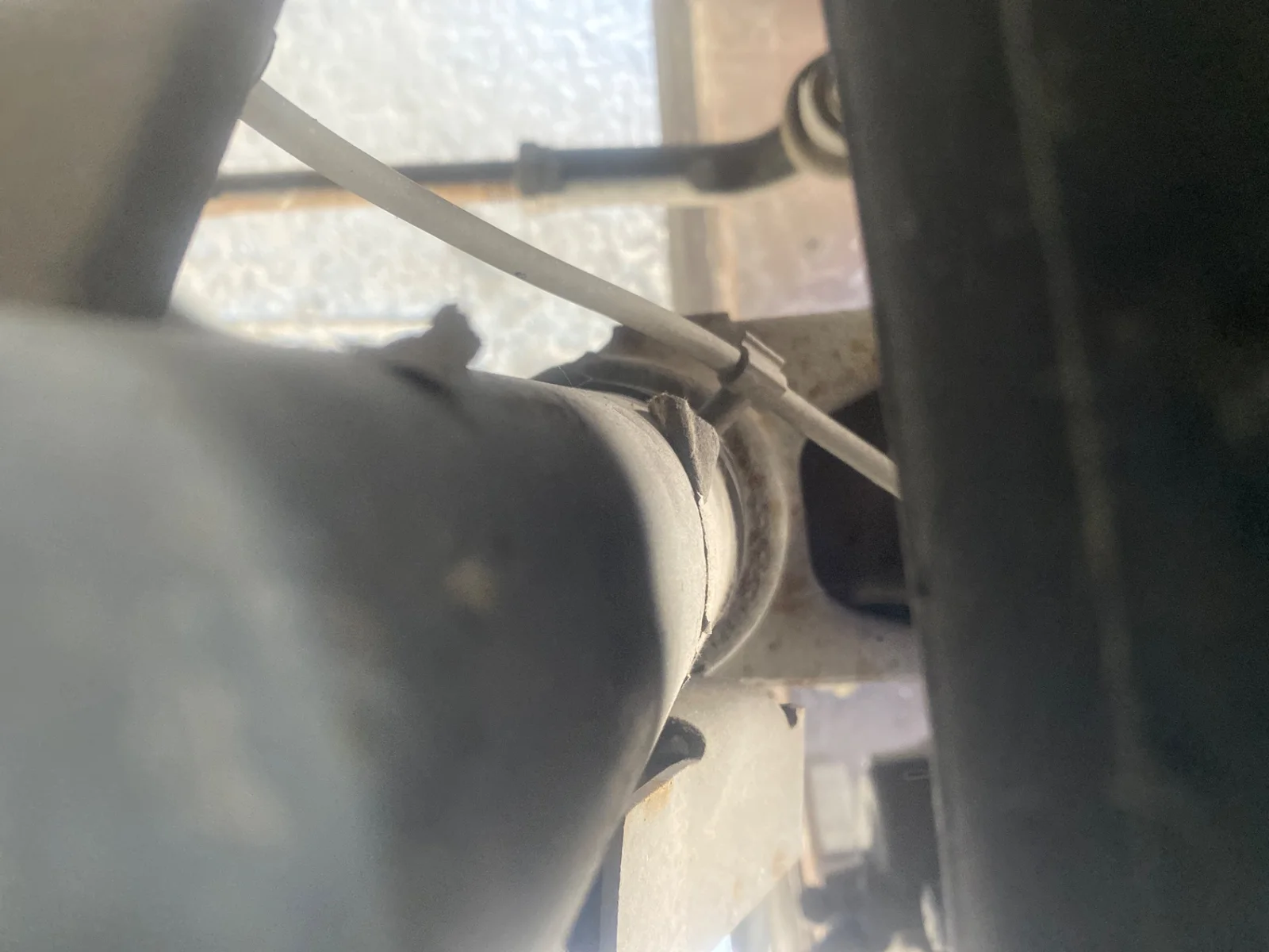 Foto de MANGUETA DELANTERA IZQUIERDA FORD KUGA (CBV) 2.0 TDCi CAT (136 CV / 100 KW)