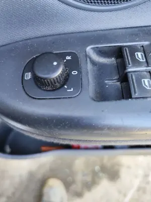Foto de MANDO RETROVISOR VOLKSWAGEN GOLF PLUS V (5M1) 1.9 TDI (105 CV / 77 KW)