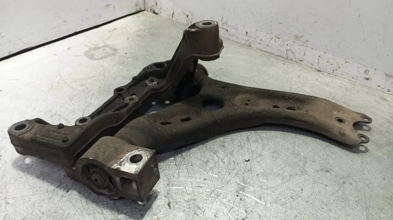 Foto de BRAZO SUSPENSION DELANTERO DERECHO VOLKSWAGEN GOLF VI (5K1)(10.2008) 2.0 TDI DPF (170 CV / 125 KW) referencia 1K0199296