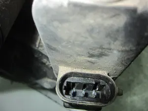 Foto de FARO IZQUIERDO RENAULT MODUS I 1.4 16V (98 CV / 72 KW) referencia 8200301829 foto 7