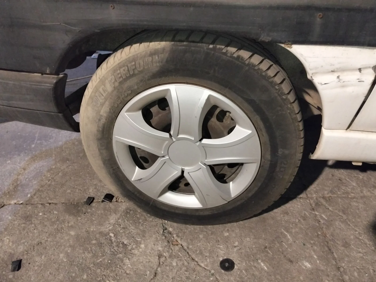 Foto de LLANTA PEUGEOT EXPERT FURGÓN COMFORT (1995)