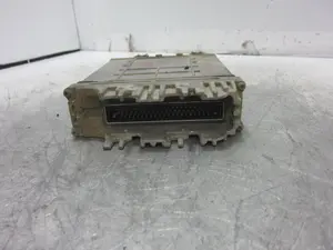 Foto de CENTRALITA MOTOR UCE RENAULT MEGANE I CLASSIC (LA0) 1.9 dTi Diesel CAT (98 CV / 72 KW) referencia 7700109622 foto 4
