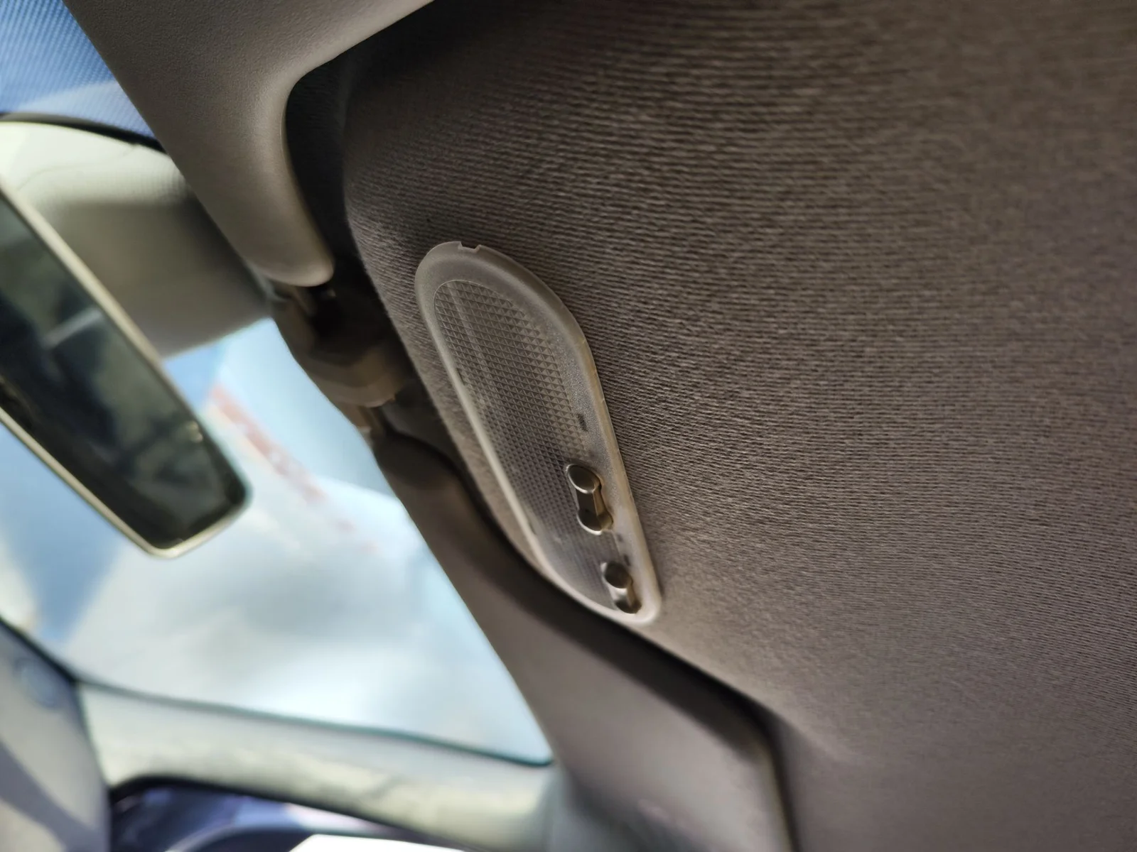 Foto de LUZ INTERIOR RENAULT CLIO III 1.4 16V (98 CV / 72 KW)