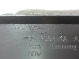Foto de REJILLA AIREADORA PORSCHE MACAN (95BA) referencia 95B858431A foto 4